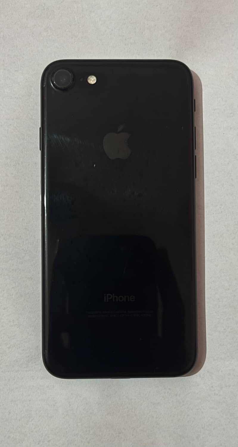 Apple iPhone 7 3