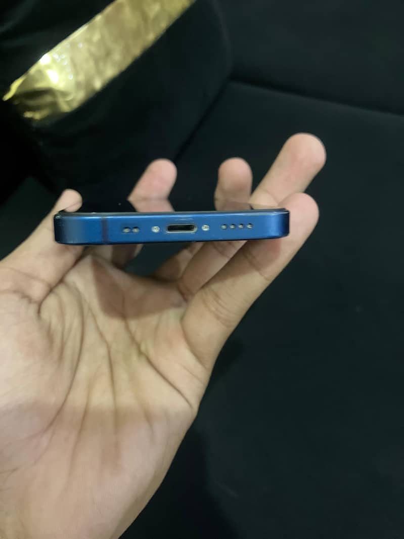 Apple iPhone 12 mini 3