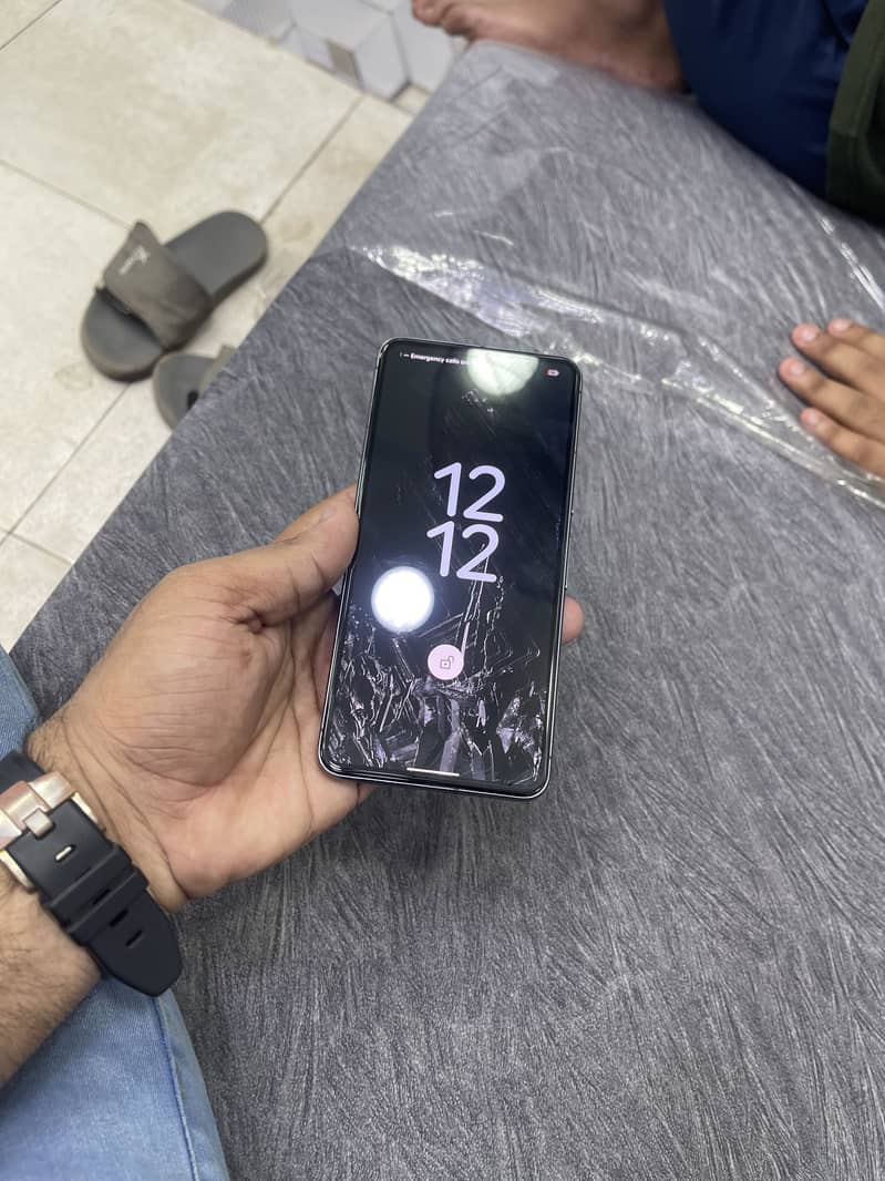 Google Pixel 8 Pro 2