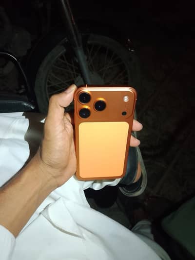 iphone XR conved to 17 pro max