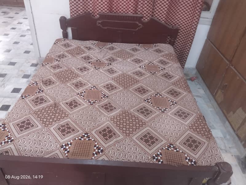 Double bed 0
