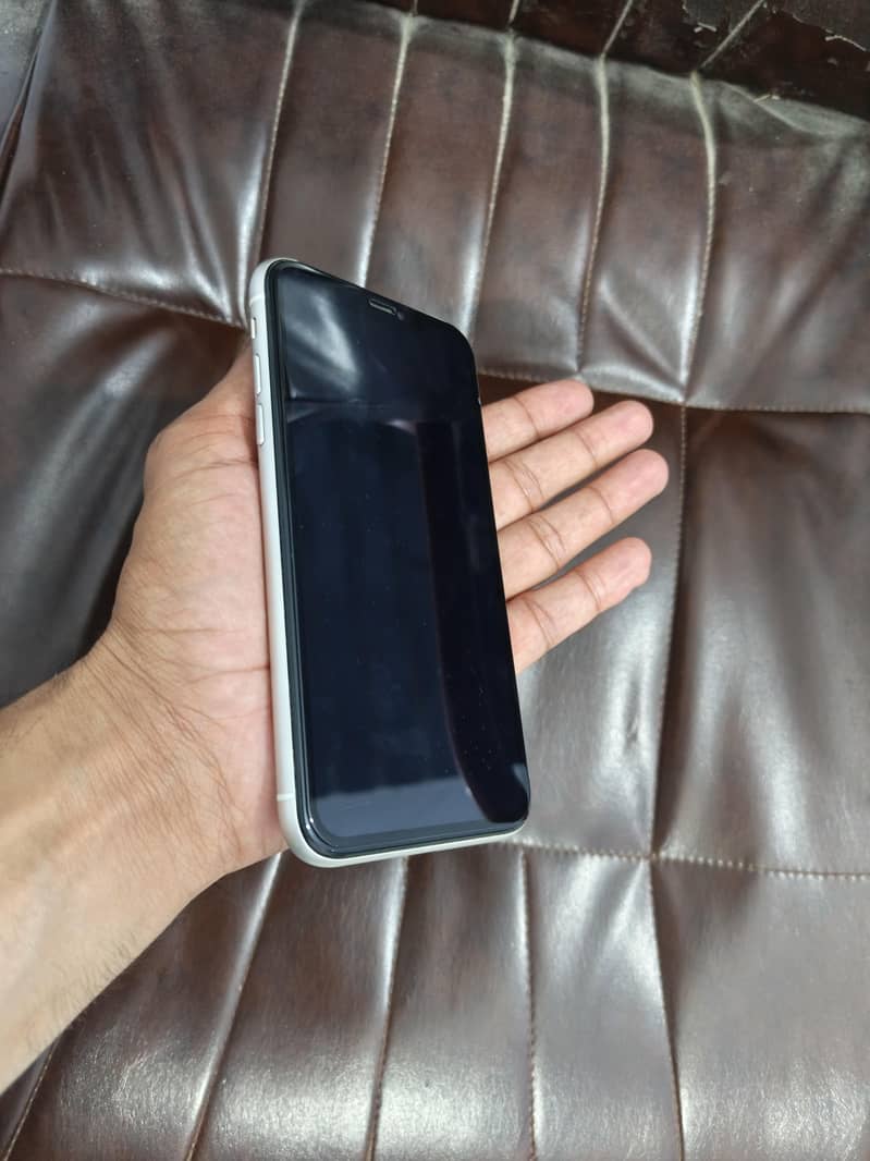 Apple iPhone 11 2