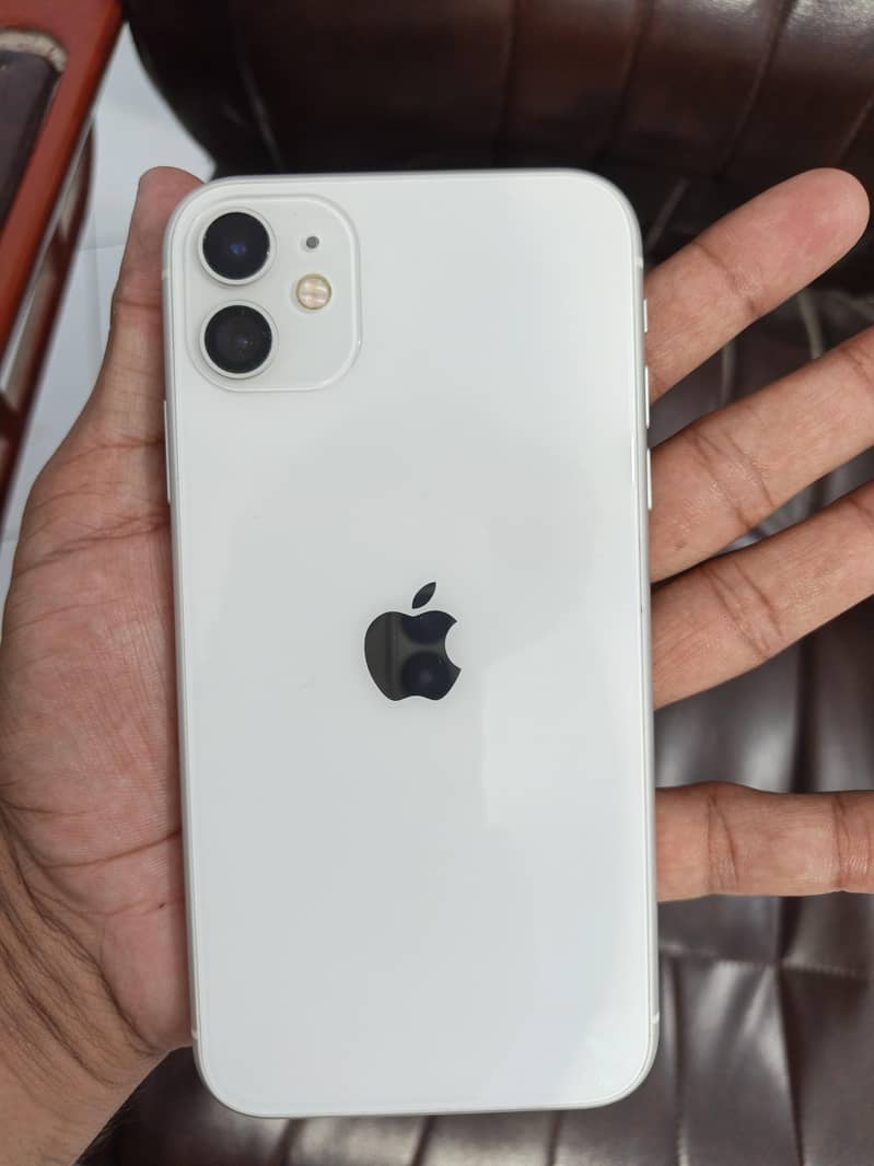 Apple iPhone 11 3