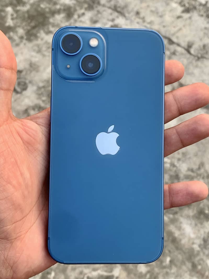 Apple iPhone 13 1