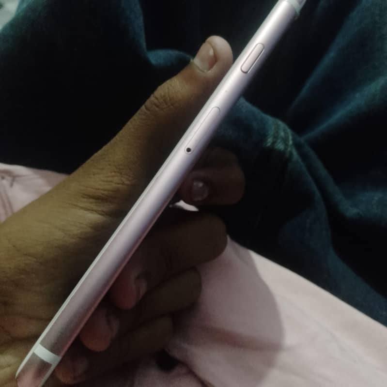 Apple iPhone 6S 3