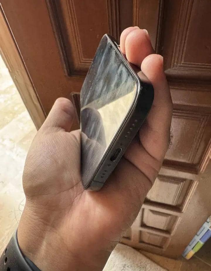 Apple iPhone 15 Pro 5