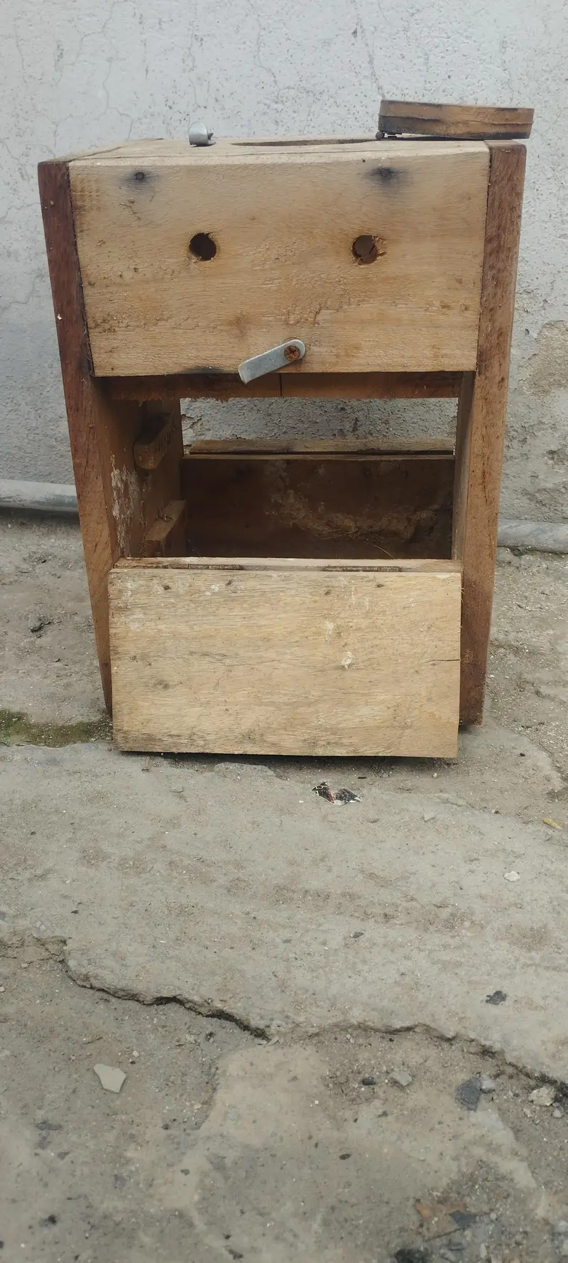 LOVE BIRDS USED BOX FOR SALE — photo 2