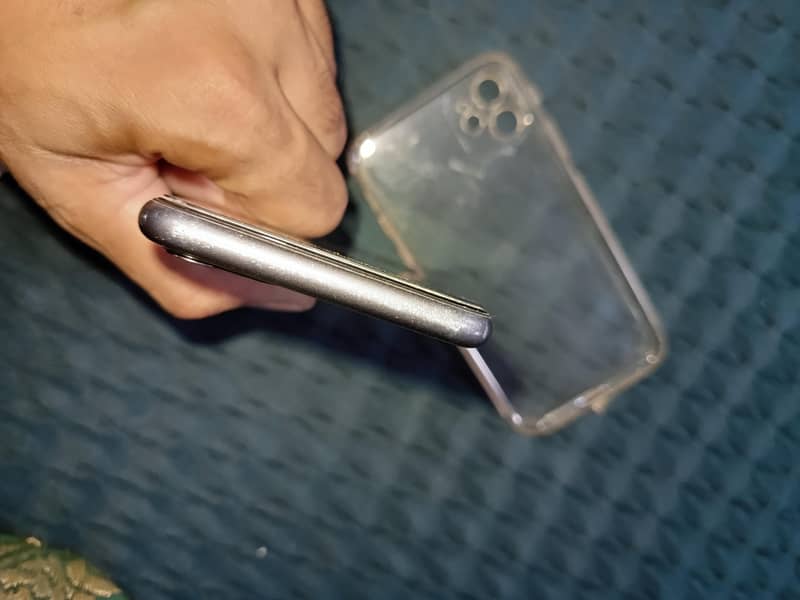 Apple iPhone 11 5