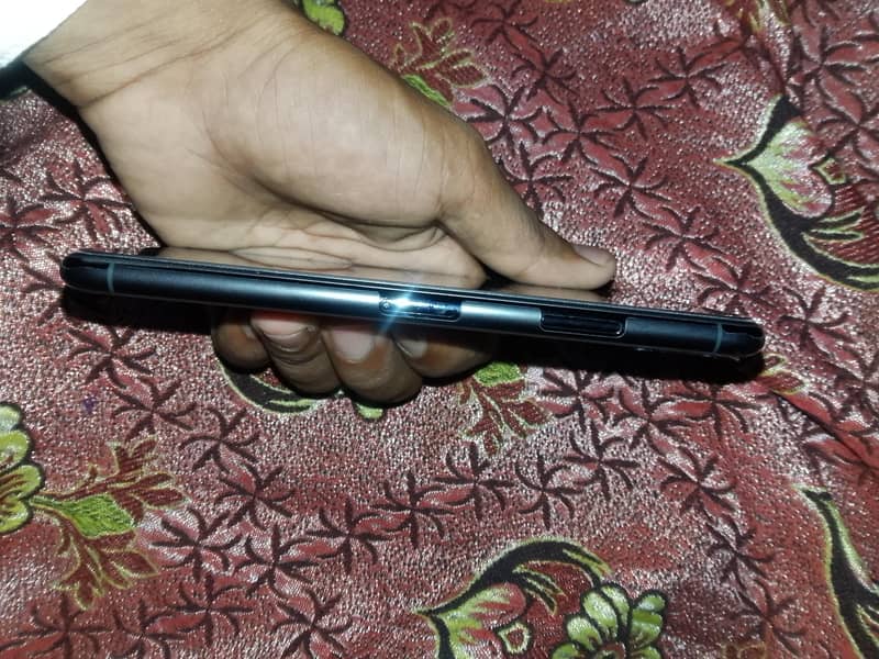 Apple iPhone 11 Pro Max 5