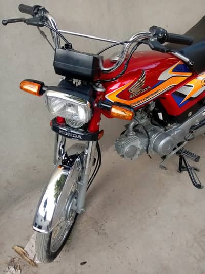 Honda CD 70 2025