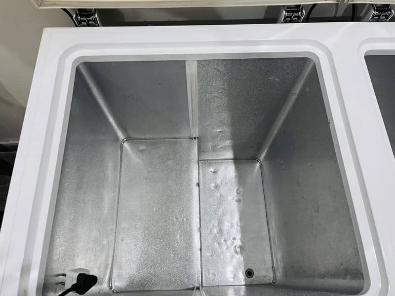 Waves deep freezer 1