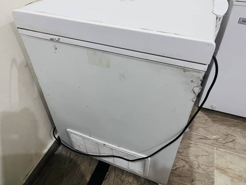Waves deep freezer 7