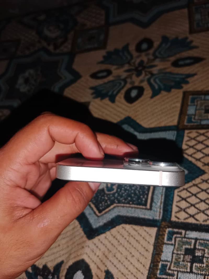 Apple iPhone 14 0