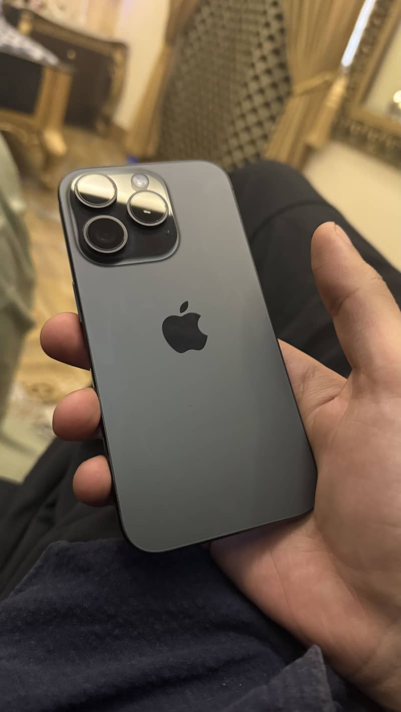 Apple iPhone 15 Pro 3