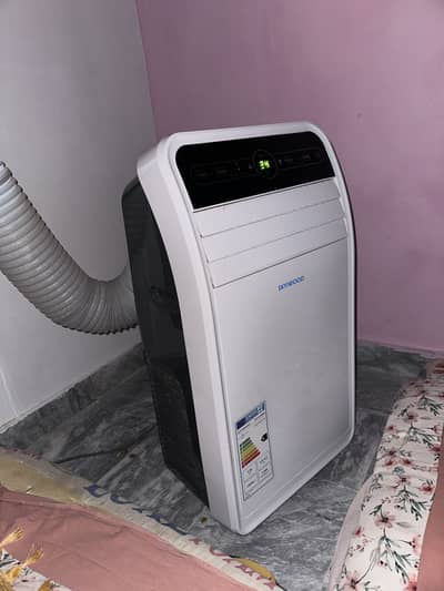 Portable AC skywood just one month used