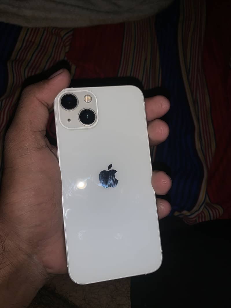 Apple iPhone 13 6