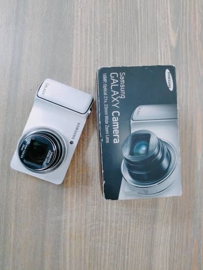 Best Smart Camera for Social Media & Photography - Samsung GC100