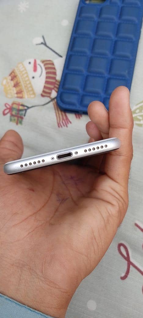 iPhone SE 2nd Generation 7
