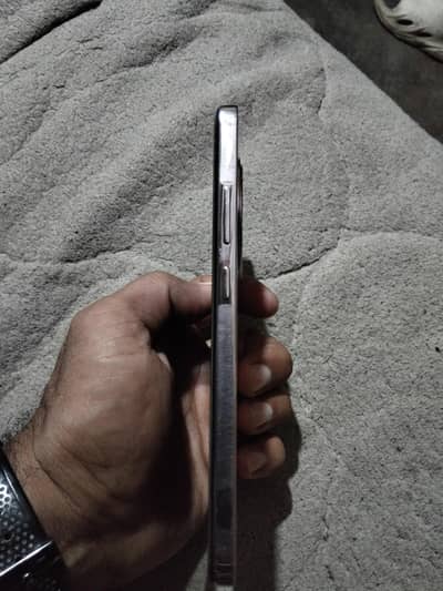 OPPO Reno12 F