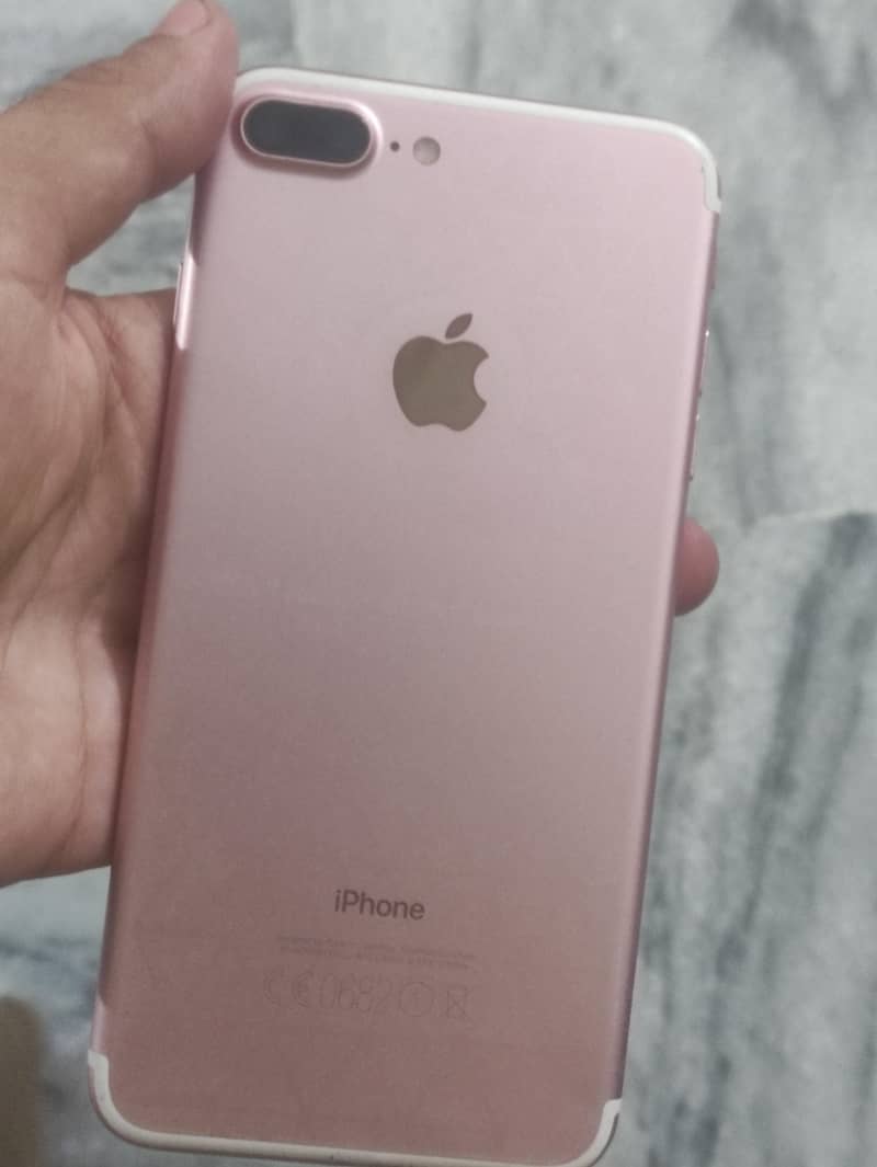Apple iPhone 7 0