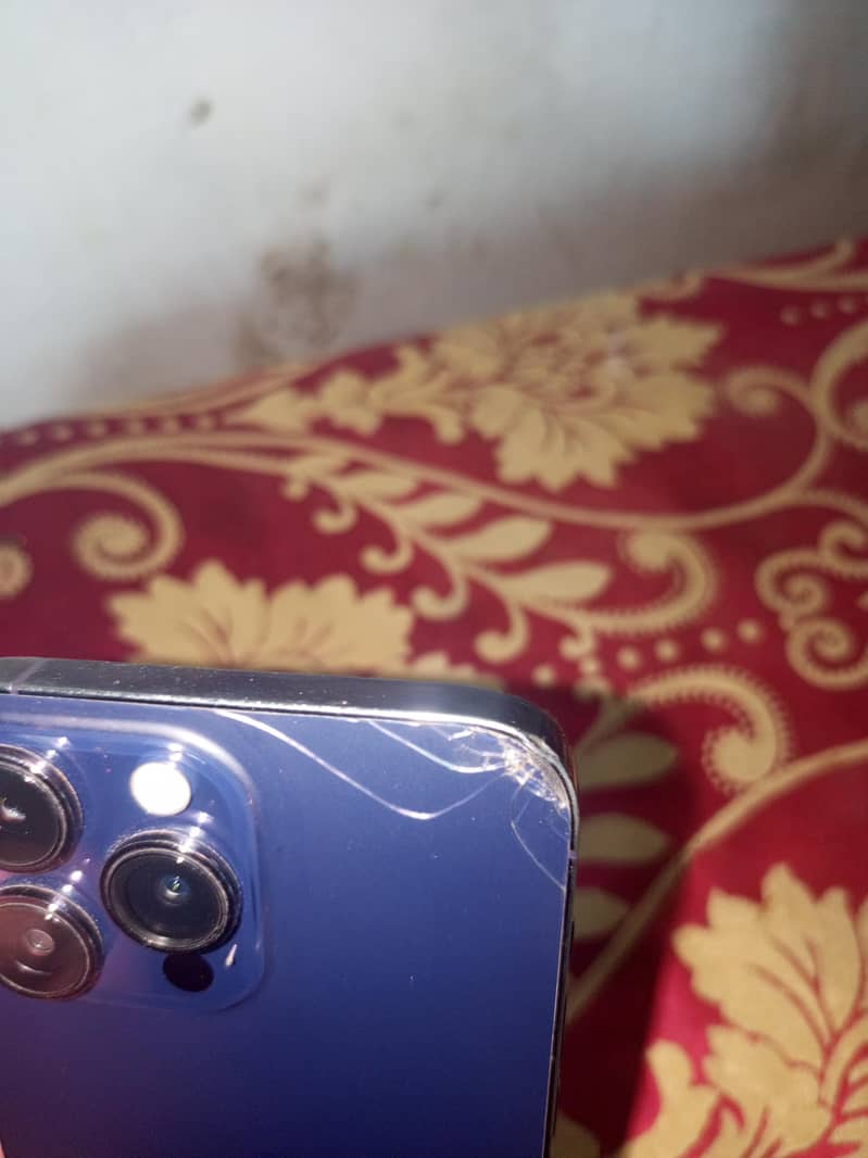 Apple iPhone 14 Pro Max 3