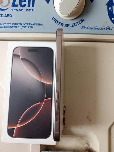 Apple iPhone 16 Pro Max