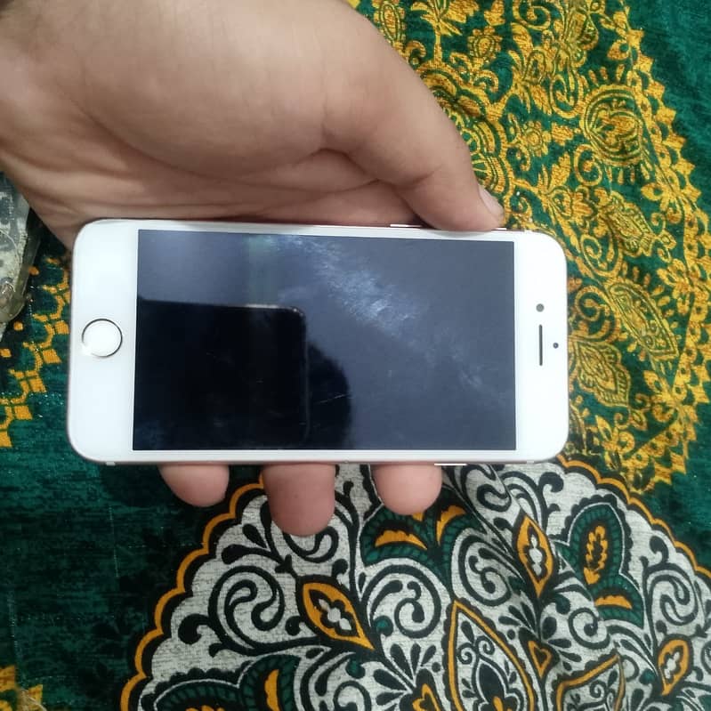 Apple iPhone 7 1
