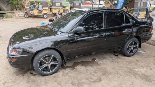 Toyota Corolla XE 2000