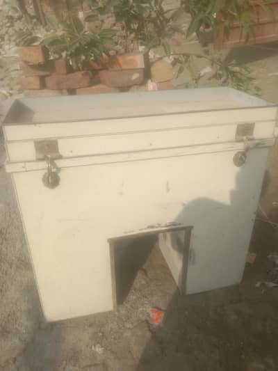  Sandook (Trunk Box) Sale Ke Liye – Bohat Achi Condition