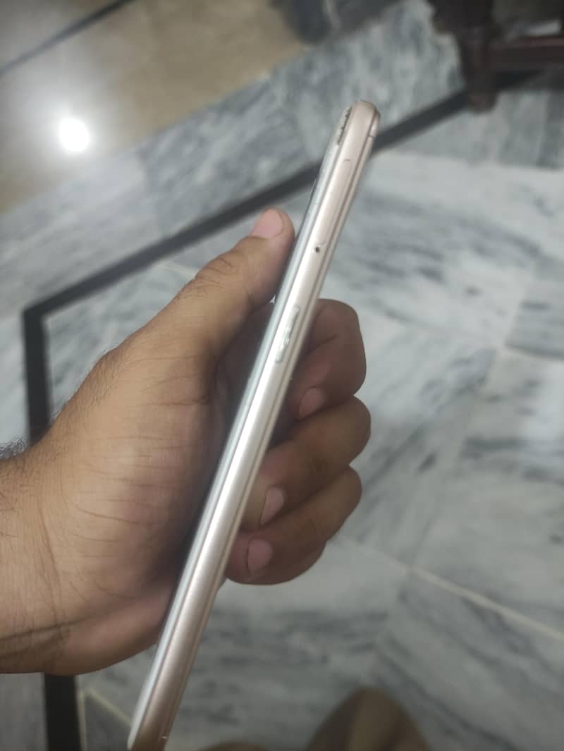 OPPO A37 2