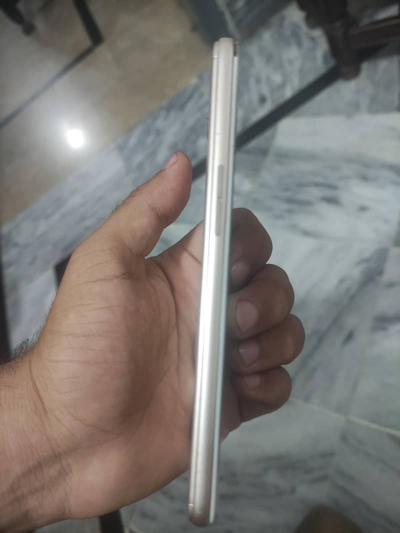 OPPO A37 4