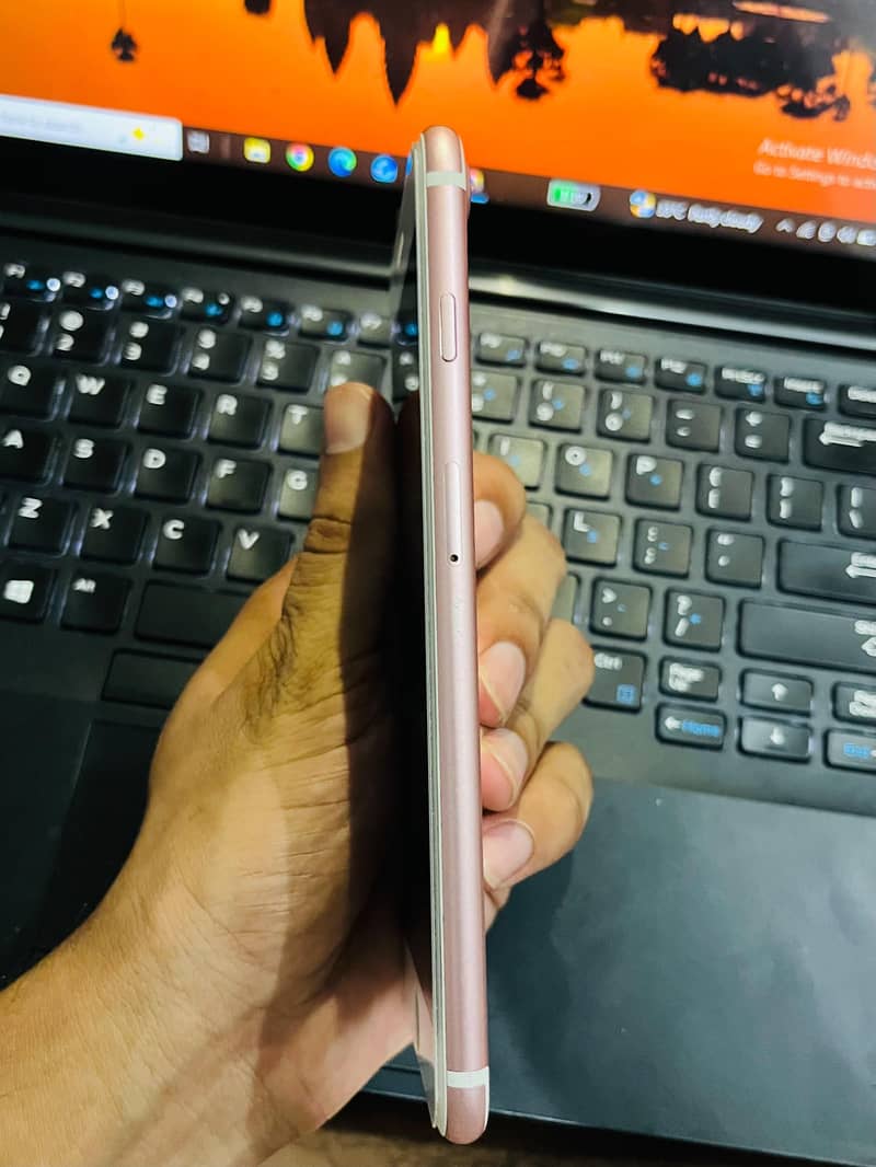 Apple iPhone 7 Plus 2