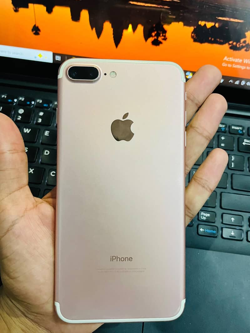 Apple iPhone 7 Plus 3