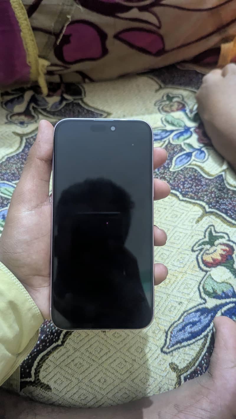 Apple iPhone 15 plus 3