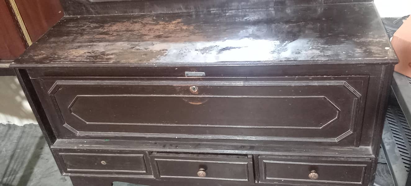 Dressing table and drawer table - dressing table mirror 1