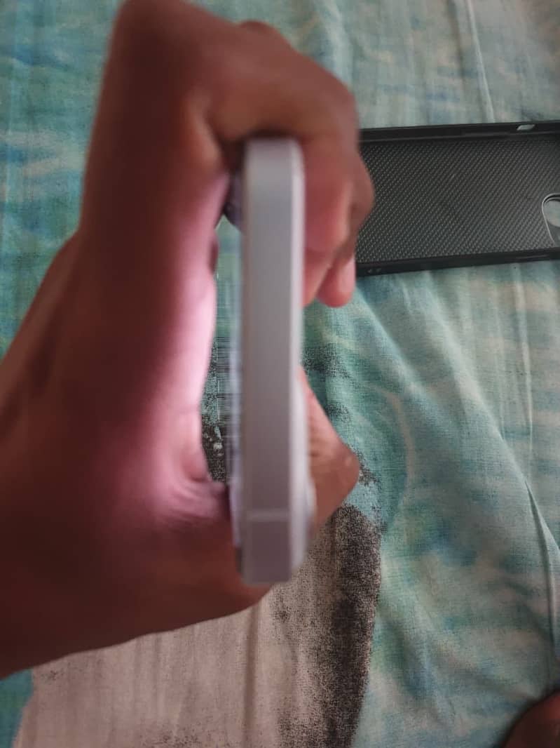Apple iPhone 14 1