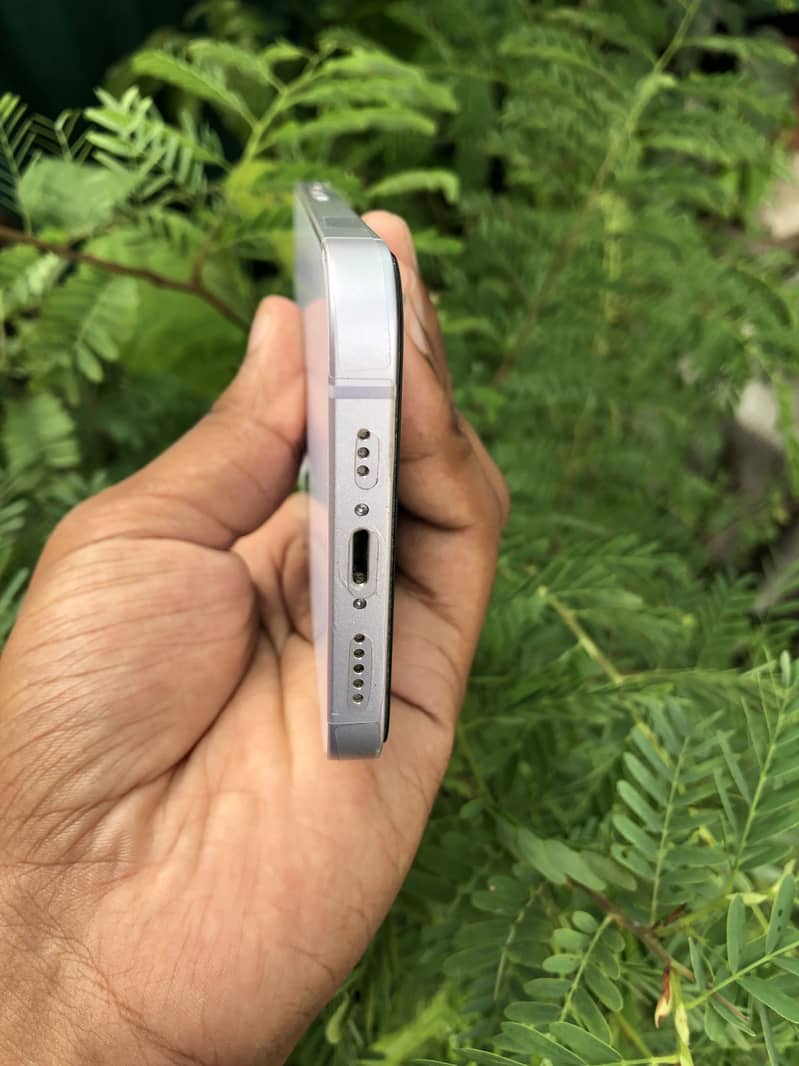 Apple iPhone 14 5