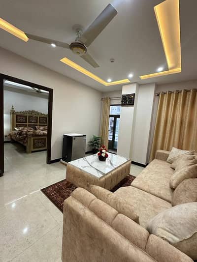 Flat for rent 1bed ROM full furnished apartments safe and scour 100%coupe allow