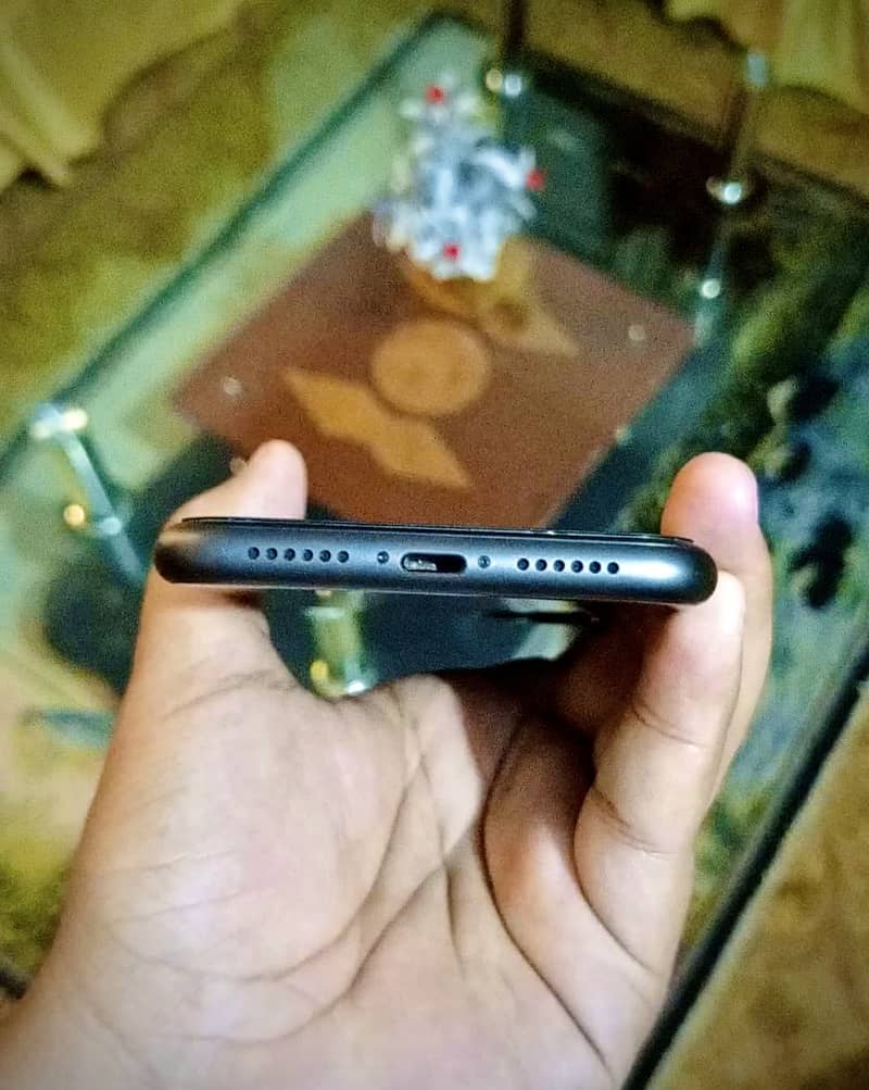 Apple iPhone 11 5