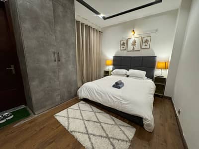 Short time 1bed ROM full furnished apartments safe and scour 100%coupe allow