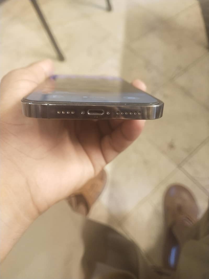 Apple iPhone 14 Pro Max 1