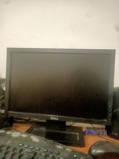 Dell LCD 17 Inch Wide