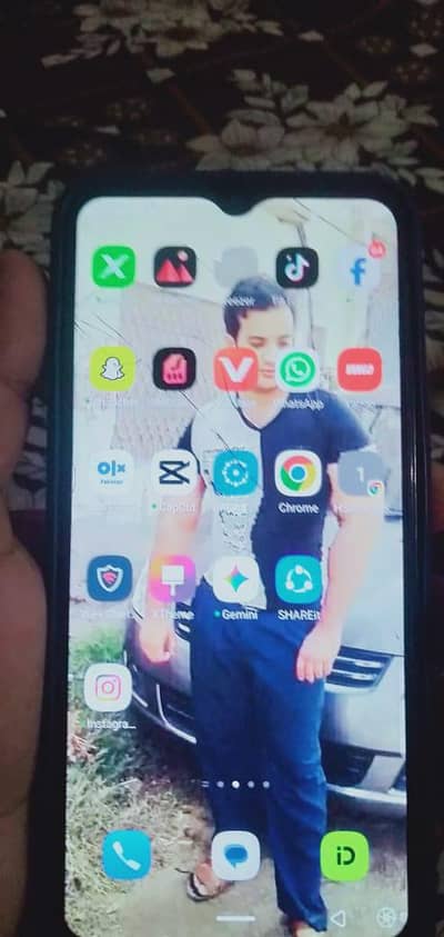 Infinix Hot 8