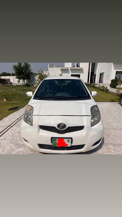 Toyota Vitz 2014