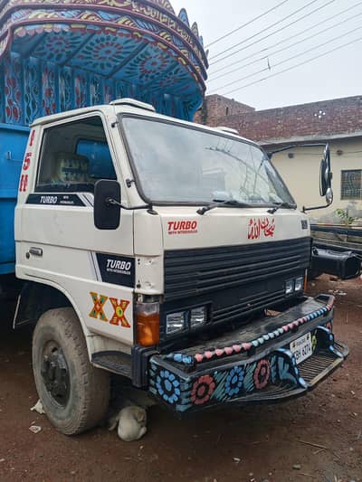 Mazda 3500cc 16 foot body 5 nati