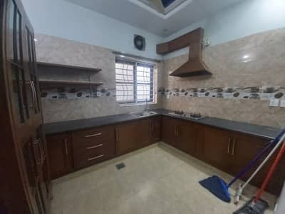03445042024 - 9 Marla - Upper Portion With Solar For Rent