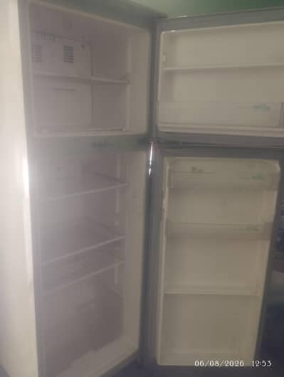 Refigerator For Sale