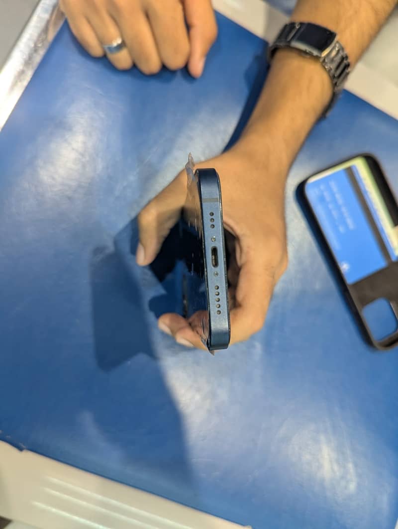 Apple iPhone 12 1