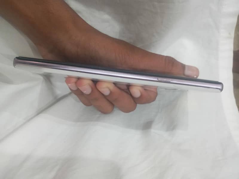Samsung Mobile Note 9 5