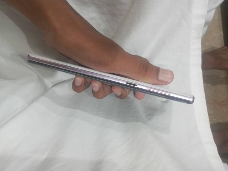 Samsung Mobile Note 9 6